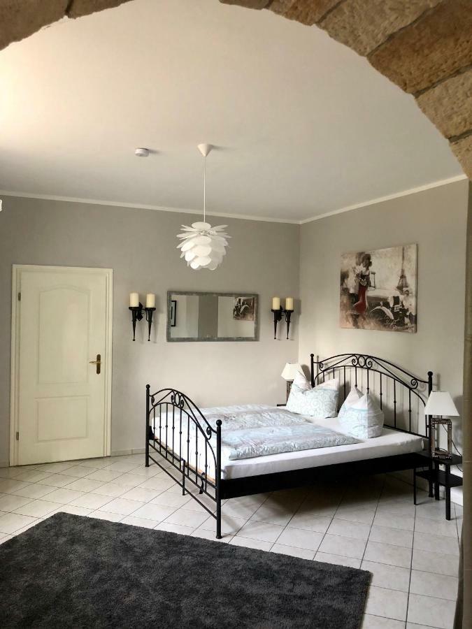 Ferienwohnung Am Wasser Villa Graf Von Pfeil Drezda Kültér fotó